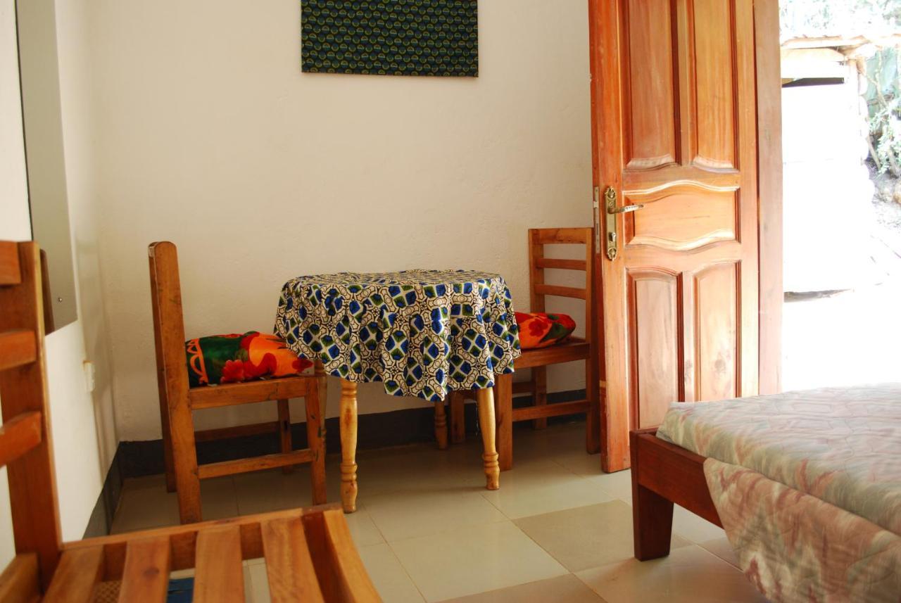 Crater Bay Cottages Kabale Exterior photo