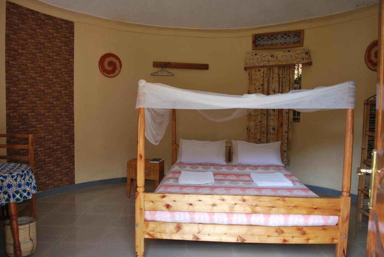 Crater Bay Cottages Kabale Exterior photo