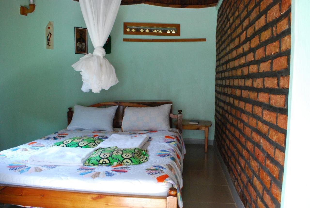 Crater Bay Cottages Kabale Exterior photo