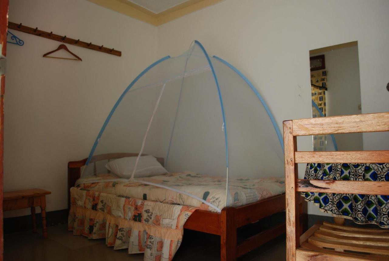 Crater Bay Cottages Kabale Exterior photo
